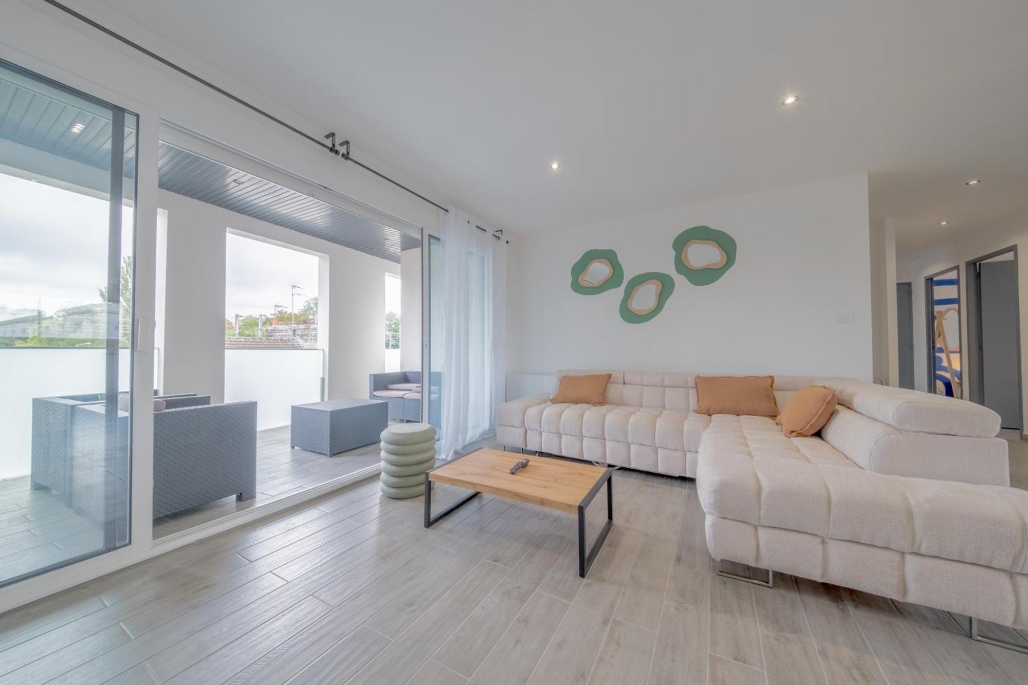 Le Trianon - Parking Prive Reims